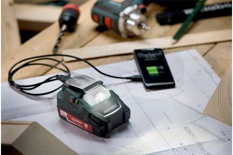 Пристрій зарядний USB акумуляторний METABO PA 14.4-18nLED-USB